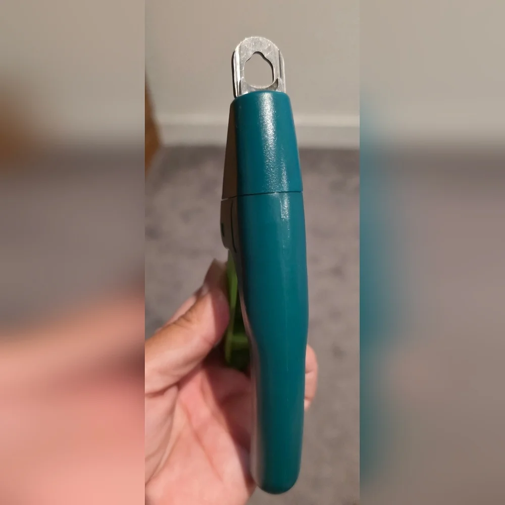 Teal and Lime Green Pet Nail Clippers